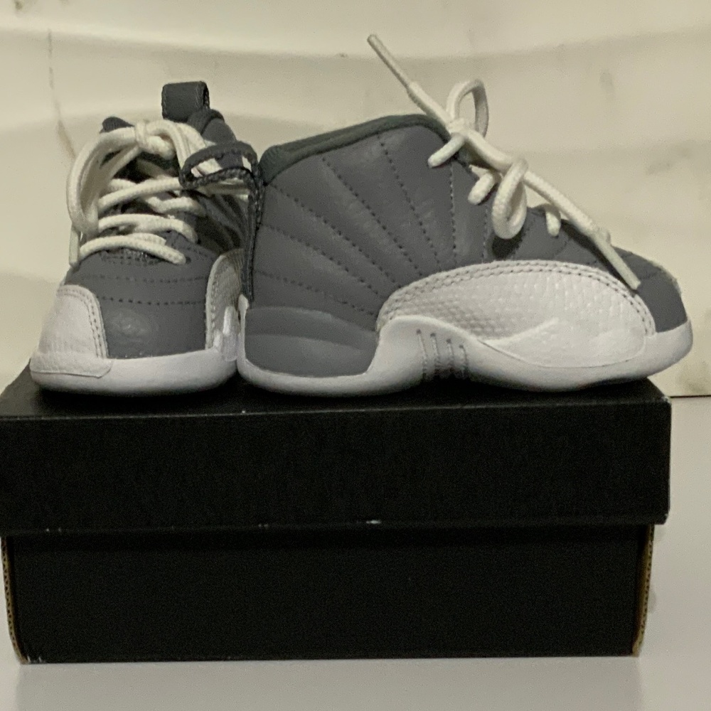 Nike Toddler Jordan 12 Retro Basketball Shoes, Size 4C